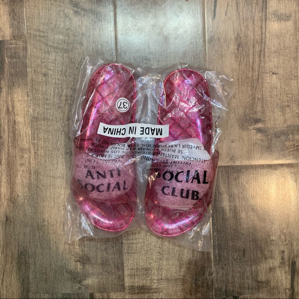 AntiSocialSocialClub Jelly Slide